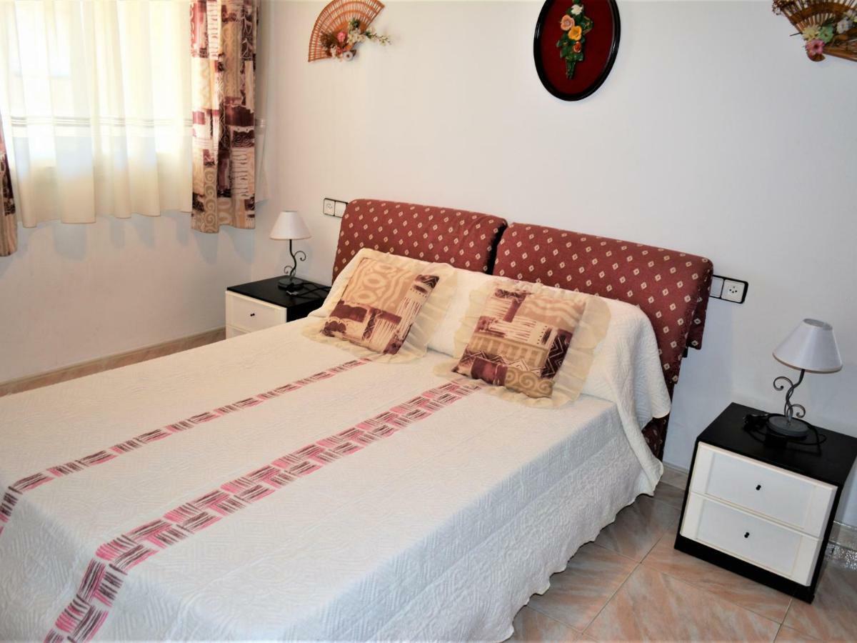 Villa Service - Barcino Калафел Екстериор снимка