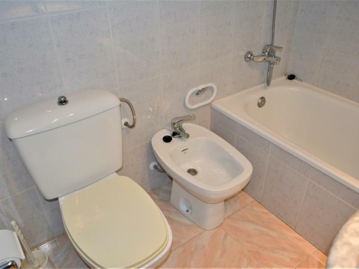 Villa Service - Barcino Калафел Екстериор снимка