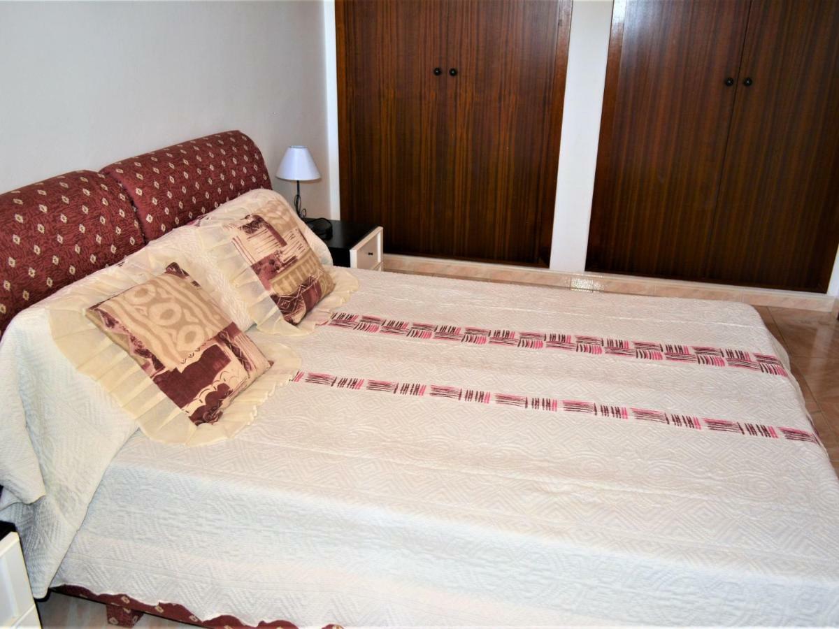 Villa Service - Barcino Калафел Екстериор снимка